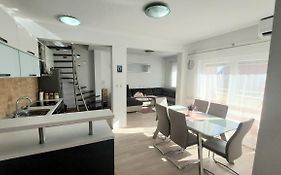 Apartment Palada